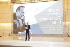 Heydər Əliyev Mərkəzində "Heydər Əliyev və Azərbaycan tarixi" IV ümumrespublika bilik yarışı keçirilib (FOTO)