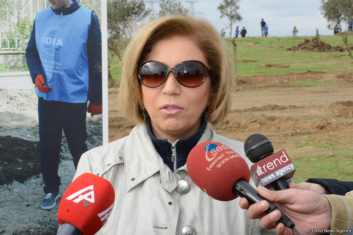 YAP “Hərəyə bir ağac əkək” kampaniyasına start verdi (FOTO)