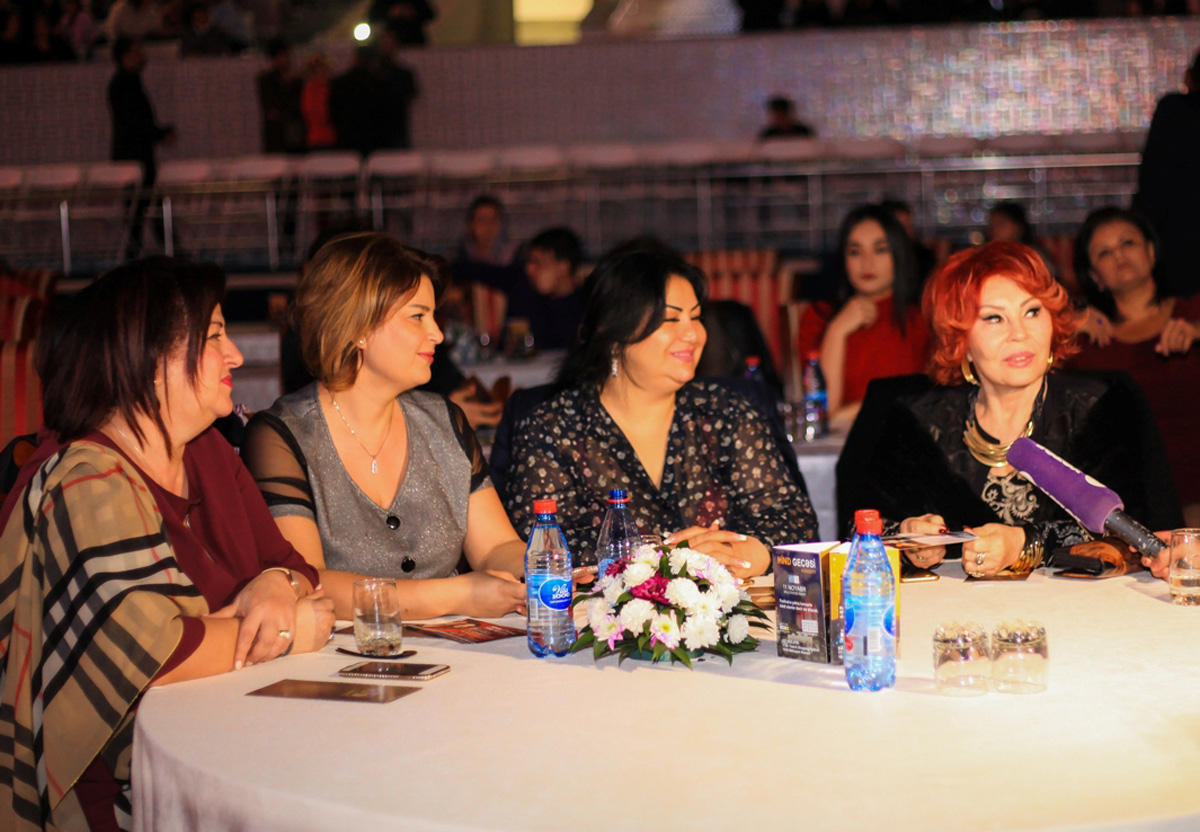 Bakıda möhtəşəm Bollivud Gecəsi keçirilib (FOTO)