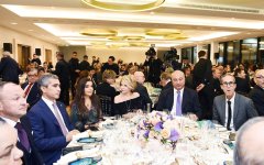 Birinci vitse-prezident Mehriban Əliyeva Parisdə Bakının “Expo 2025” Sərgisinə namizəd şəhər olması şərəfinə təşkil edilən qəbulda iştirak edib (FOTO) (YENİLƏNİB)