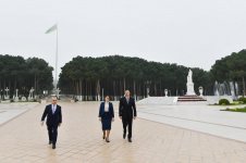 Prezident İlham Əliyev Abşeron rayonuna gəlib (FOTO)