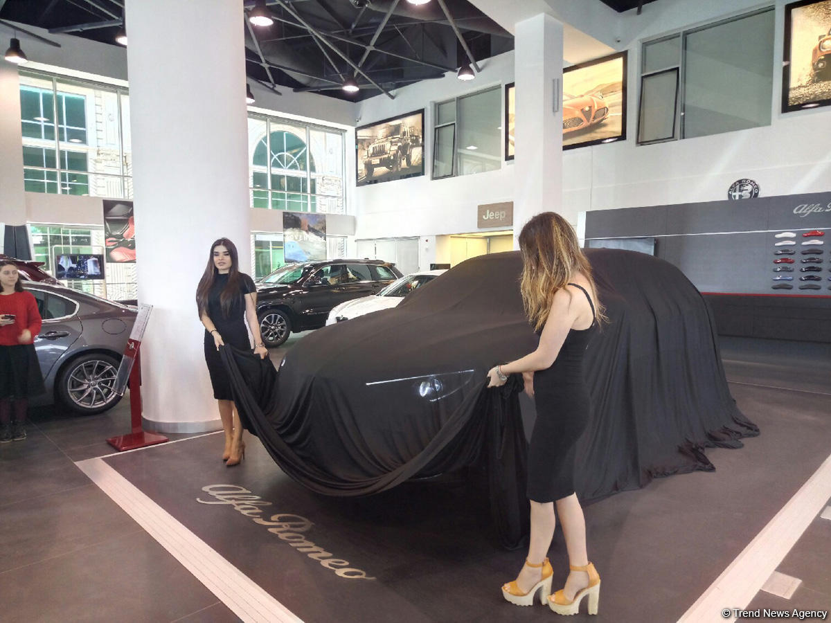 Bakıda "Alfa Romeo"nun ilk SUV modeli təqdim edildi (FOTO)