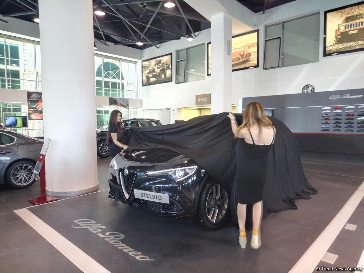 Bakıda "Alfa Romeo"nun ilk SUV modeli təqdim edildi (FOTO)