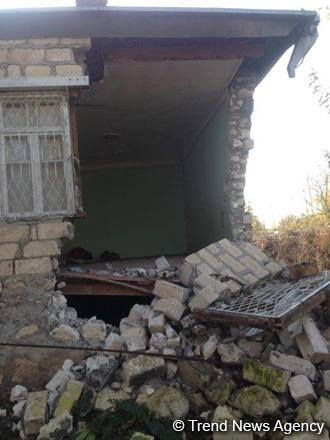 Zəlzələ nəticəsində Ağdamda 130 evə ziyan dəyib (FOTO)