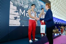 İdman və akrobatika gimnastikası üzrə Azərbaycan çempionatlarının ikinci günün qalibləri mükafatlandırılıb (FOTO)