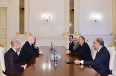 Prezident İlham Əliyev FIFA-nın prezidentini və baş katibini qəbul edib (FOTO) (YENİLƏNİB)