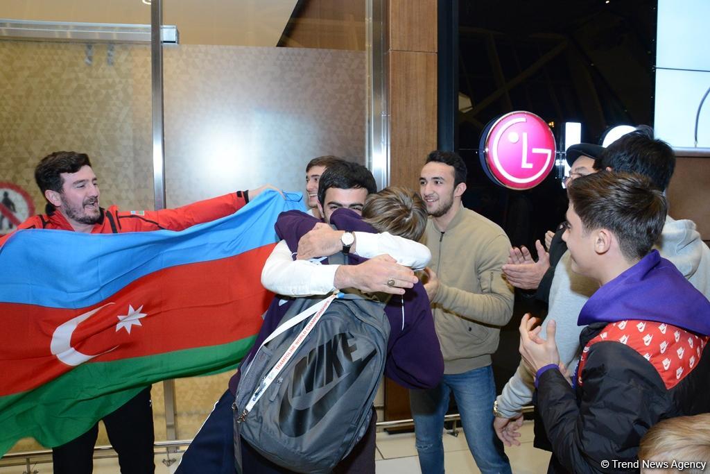 Dünya birincisi Mixail Malkin Bakıya qayıdıb (FOTO)