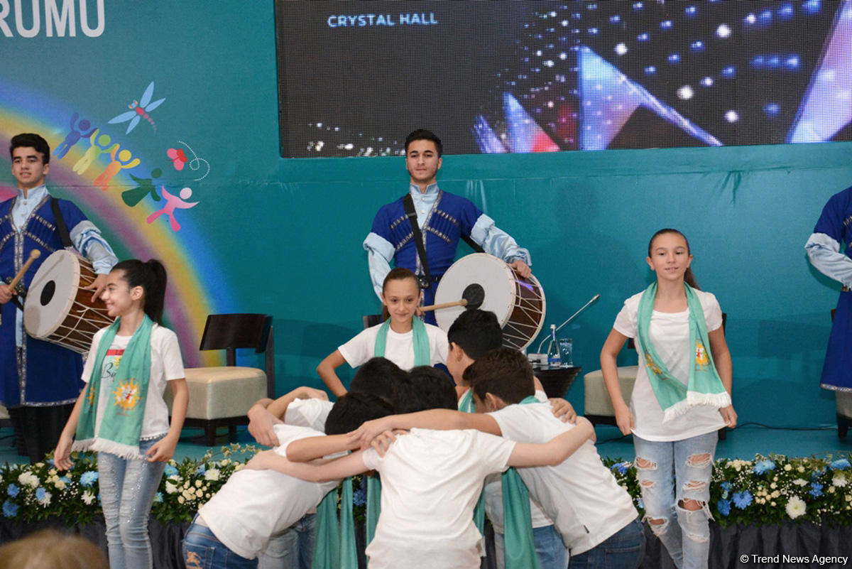 Bakıda Azərbaycan Uşaqlarının IV Ümumrespublika Forumu keçirilir (FOTO)