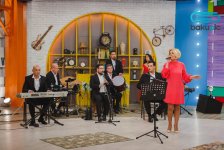 Aparıcı qara pişiklərin müdafiəsinə qalxdı (FOTO)