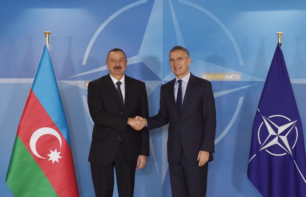 Prezident İlham Əliyev Brüsseldə NATO-nun baş katibi Yens Stoltenberqlə görüşüb (FOTO) (YENİLƏNİB)