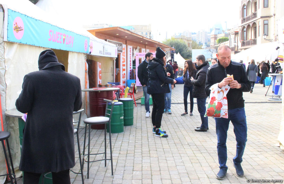 "Sweet November" Bakı yemək festivalı başlayıb (FOTO)