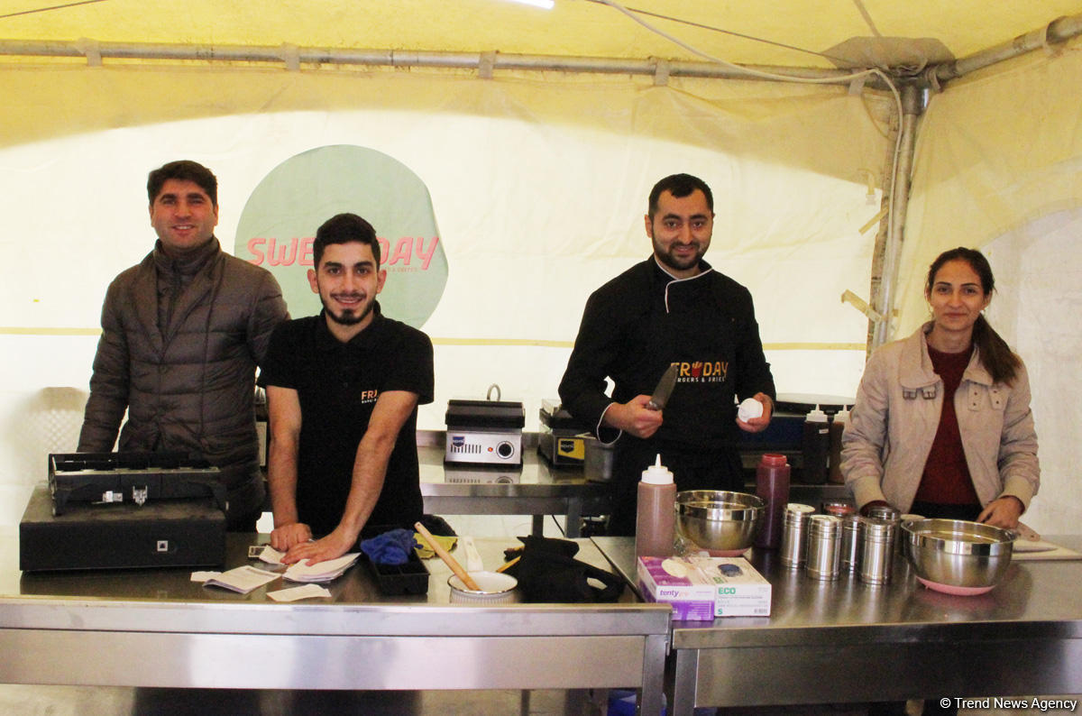"Sweet November" Bakı yemək festivalı başlayıb (FOTO)