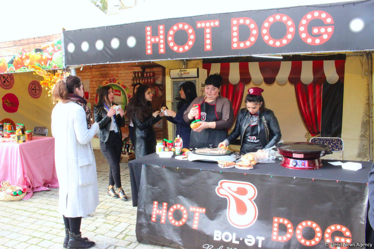 "Sweet November" Bakı yemək festivalı başlayıb (FOTO)