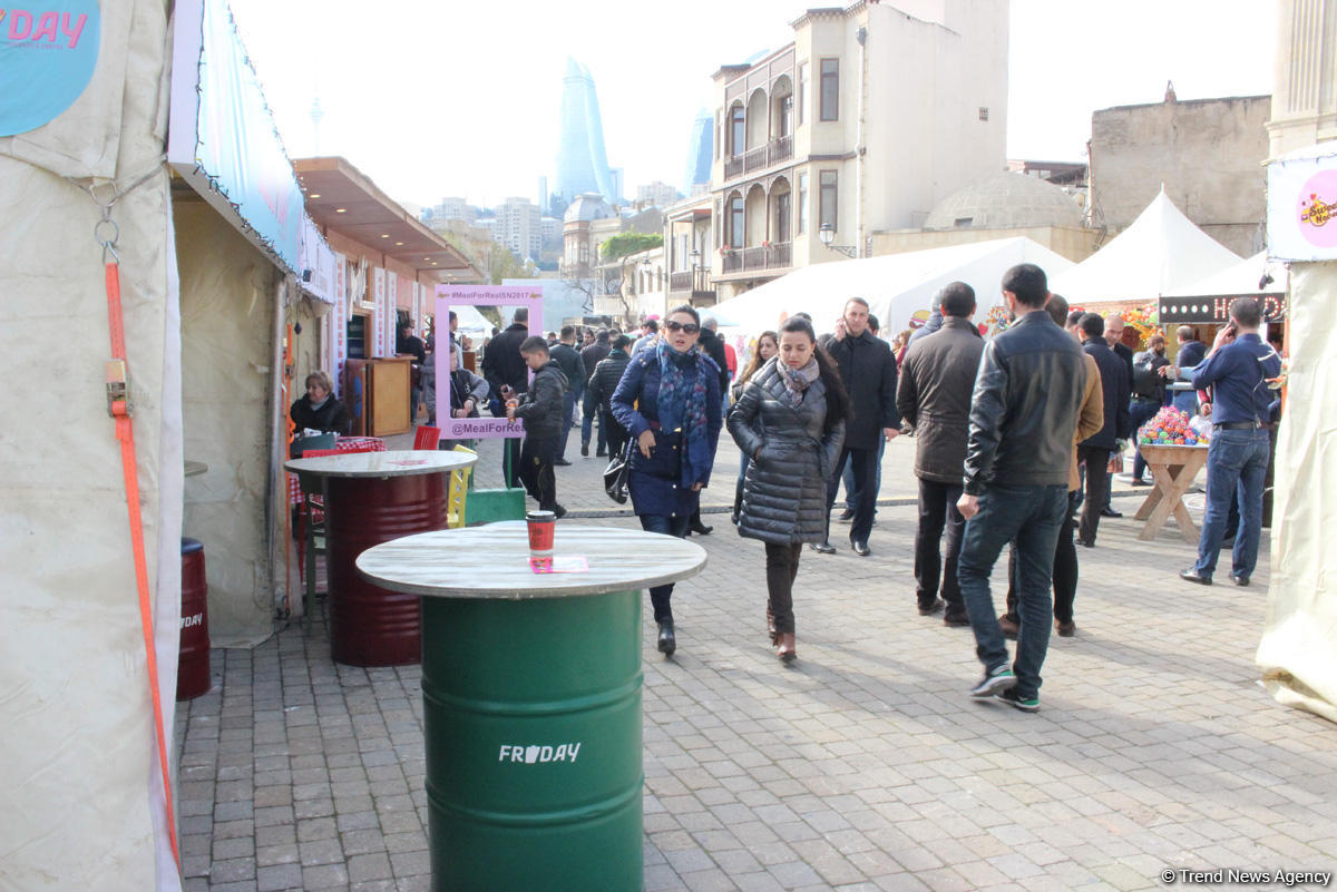 "Sweet November" Bakı yemək festivalı başlayıb (FOTO)
