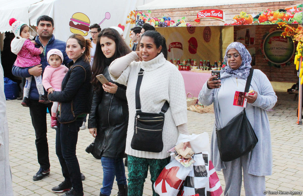 "Sweet November" Bakı yemək festivalı başlayıb (FOTO)