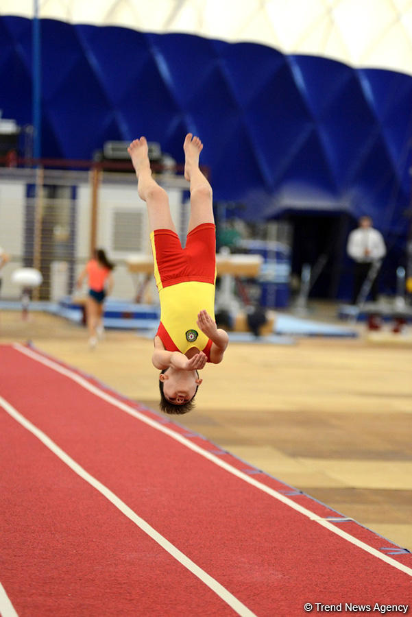 4 gimnastika növü üzrə Azərbaycan çempionatı və Bakı birinciliyi keçirilir (FOTO)