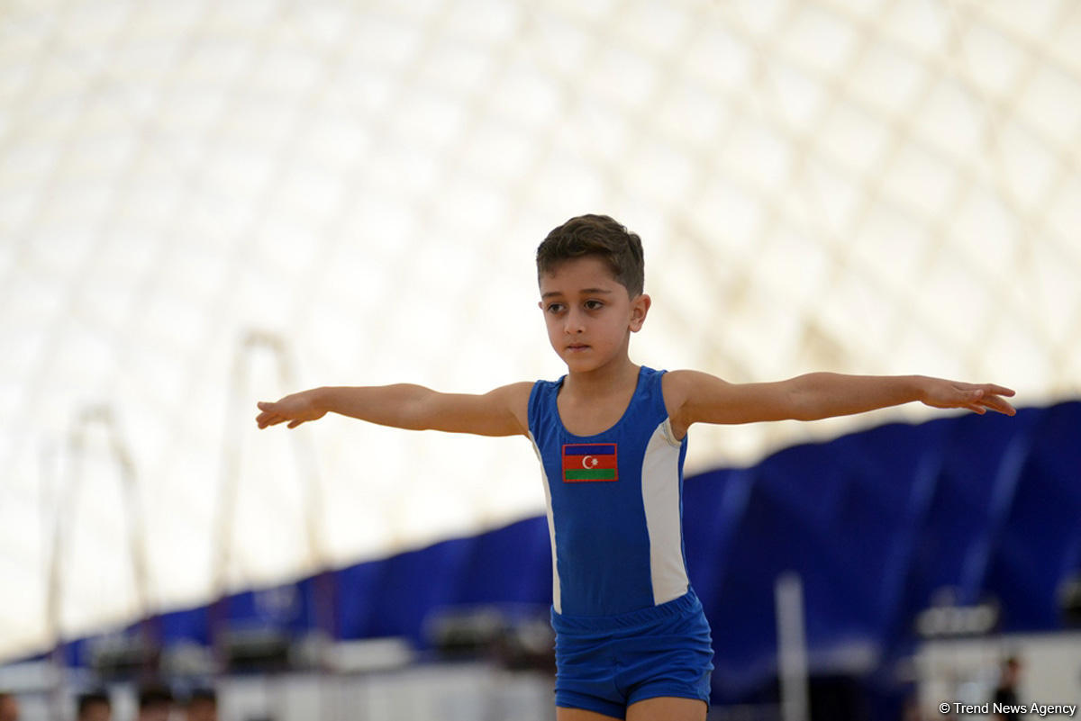 4 gimnastika növü üzrə Azərbaycan çempionatı və Bakı birinciliyi keçirilir (FOTO)