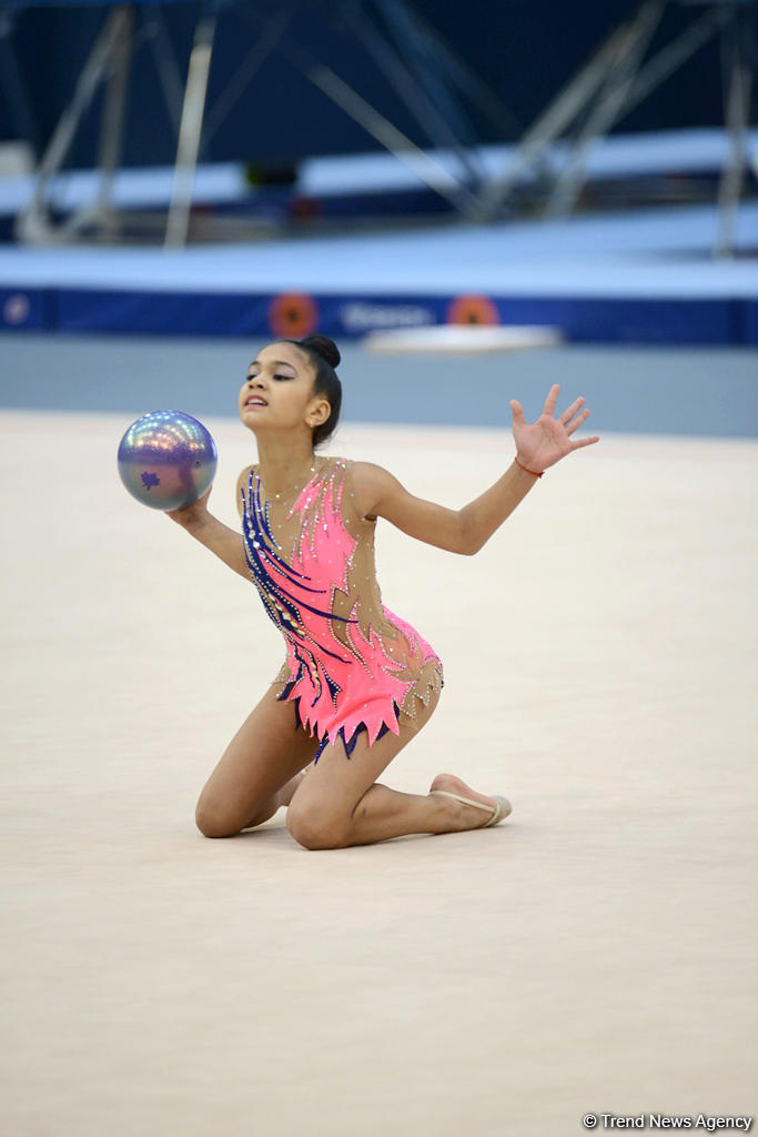 4 gimnastika növü üzrə Azərbaycan çempionatı və Bakı birinciliyinin üçüncü günü start götürüb (FOTO)
