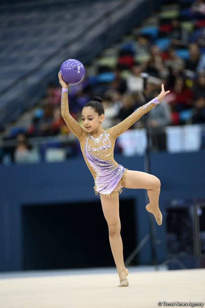 4 gimnastika növü üzrə Azərbaycan çempionatı və Bakı birinciliyinin üçüncü günü start götürüb (FOTO)