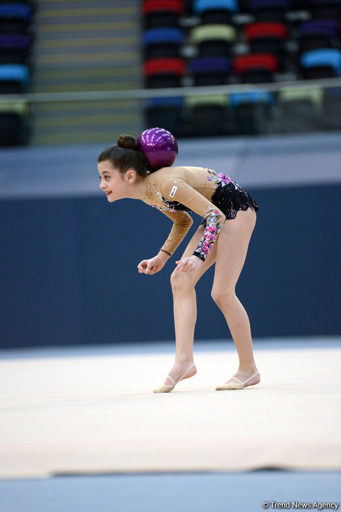 4 gimnastika növü üzrə Azərbaycan çempionatı və Bakı birinciliyinin üçüncü günü start götürüb (FOTO)