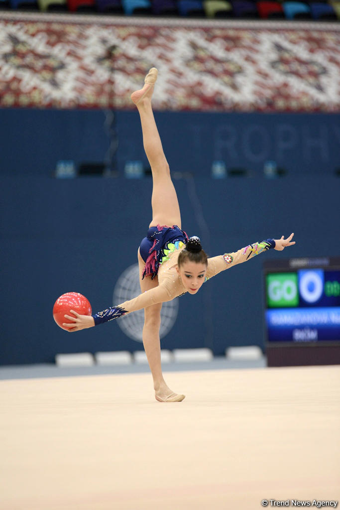 4 gimnastika növü üzrə Azərbaycan çempionatı və Bakı birinciliyinin üçüncü günü start götürüb (FOTO)
