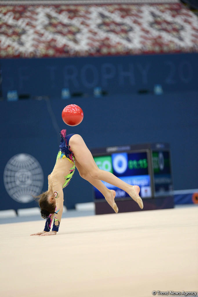 4 gimnastika növü üzrə Azərbaycan çempionatı və Bakı birinciliyinin üçüncü günü start götürüb (FOTO)