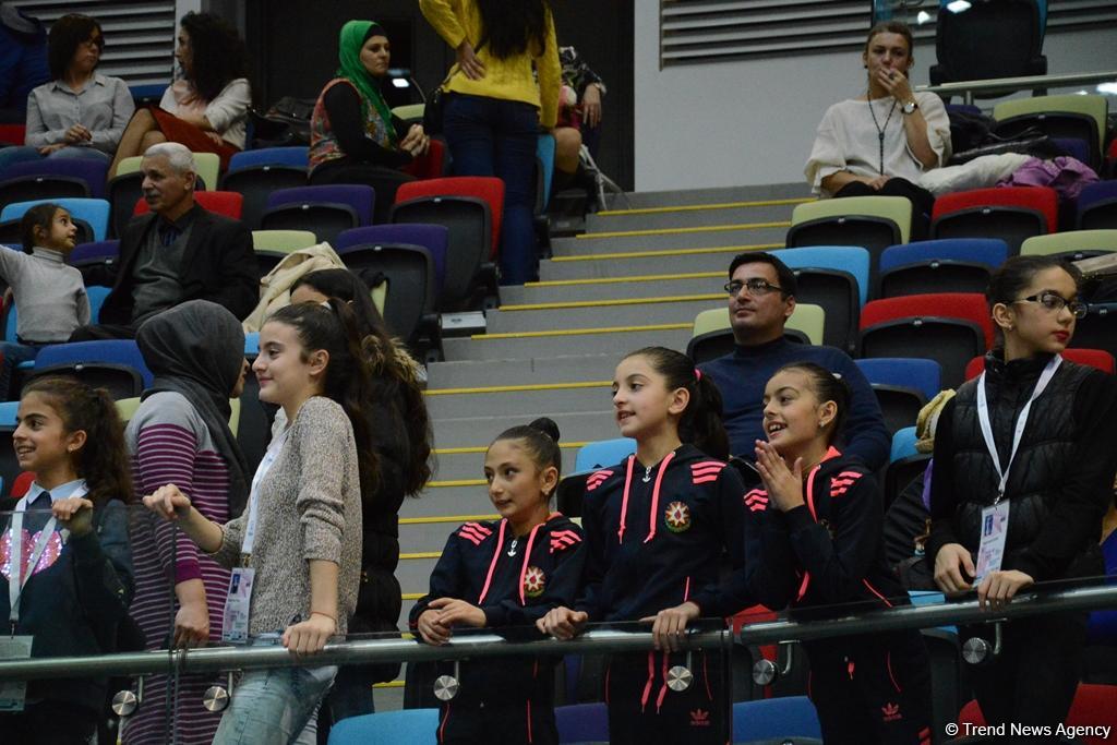 4 gimnastika növü üzrə Azərbaycan çempionatı və Bakı birinciliyinin sonuncu gününə start götürüb (FOTO)