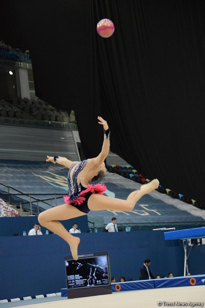 4 gimnastika növü üzrə Azərbaycan çempionatı və Bakı birinciliyinin sonuncu gününə start götürüb (FOTO)