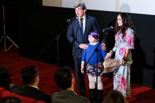 Leyla Əliyeva Moskvada "Pəncərədən düşən işıq" sənədli filminin təqdimatında iştirak edib (FOTO)