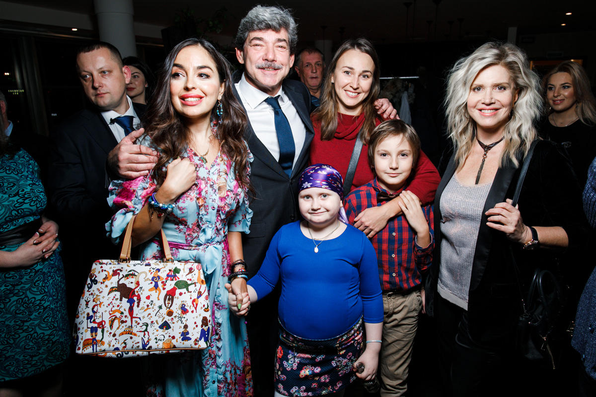 Leyla Əliyeva Moskvada "Pəncərədən düşən işıq" sənədli filminin təqdimatında iştirak edib (FOTO)