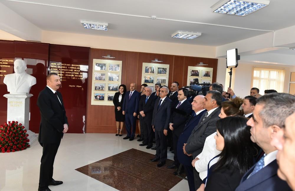 Prezident İlham Əliyev Tərtərdə 1170 məcburi köçkün ailəsi üçün salınan yeni yaşayış kompleksi ilə tanış olub (YENİLƏNİB) (FOTO)