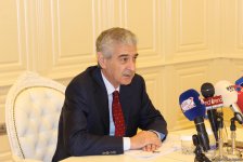 Əli Əhmədov: İcbari tibbi sığorta haqqının məbləği aşağı olacaq (FOTO)