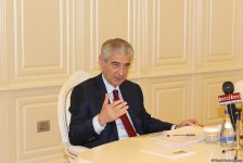 Əli Əhmədov: İcbari tibbi sığorta haqqının məbləği aşağı olacaq (FOTO)