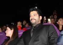 "Kardeşim benim 2" filminin təqdimatında Burak Özçivit də iştirak edib (FOTO)