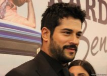 "Kardeşim benim 2" filminin təqdimatında Burak Özçivit də iştirak edib (FOTO)