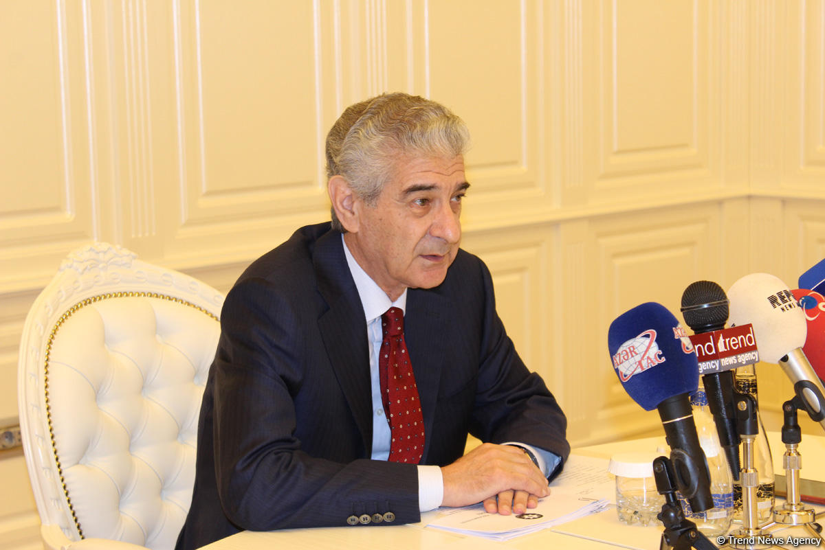 Əli Əhmədov: İcbari tibbi sığorta haqqının məbləği aşağı olacaq (FOTO)