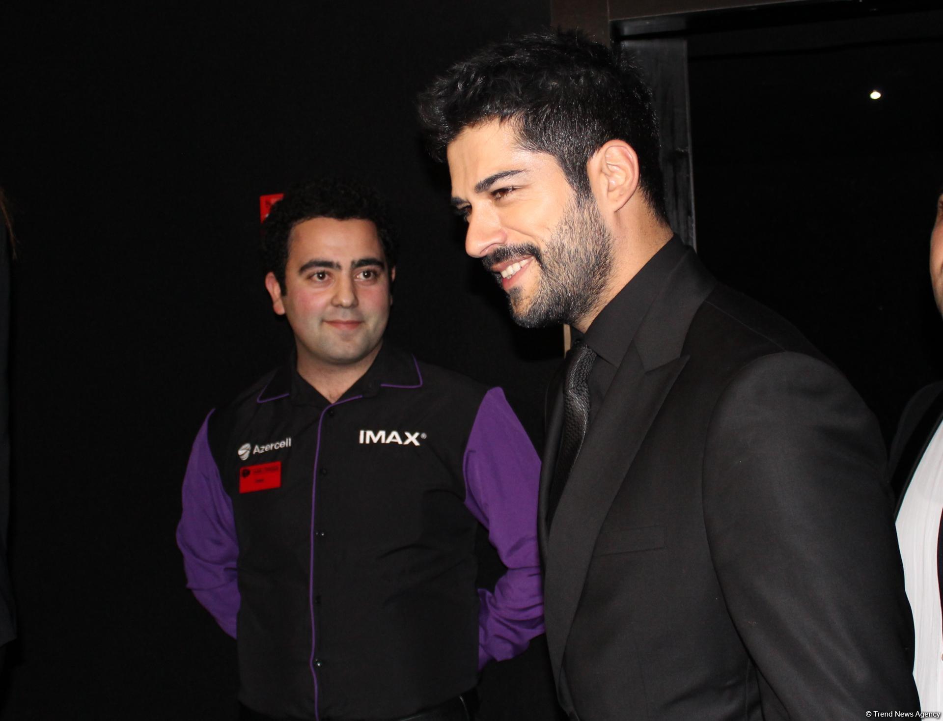 "Kardeşim benim 2" filminin təqdimatında Burak Özçivit də iştirak edib (FOTO)