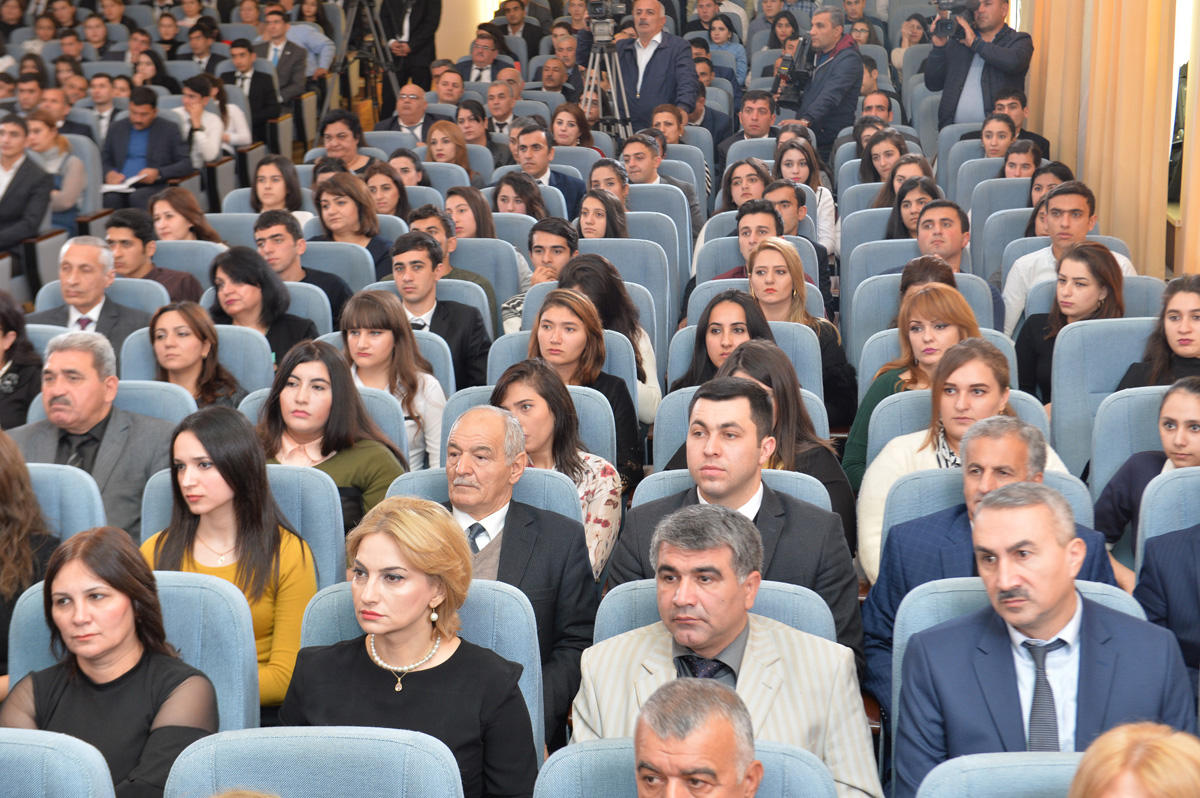 Anar Ələkbərov: Heydər Əliyev irsinin tədqiqi bölgələrdəki Heydər Əliyev Mərkəzlərinin əsas fəaliyyət istiqamətləri olmalıdır (FOTO)