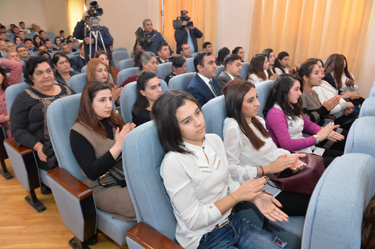 Anar Ələkbərov: Heydər Əliyev irsinin tədqiqi bölgələrdəki Heydər Əliyev Mərkəzlərinin əsas fəaliyyət istiqamətləri olmalıdır (FOTO)