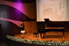 Beynəlxalq Muğam Mərkəzində "Klassik musiqi axşamı" adlı konsert keçirilib (FOTO)