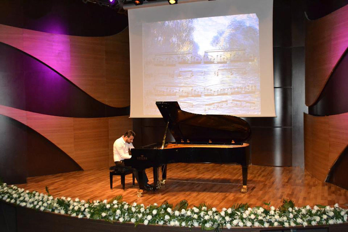 Beynəlxalq Muğam Mərkəzində "Klassik musiqi axşamı" adlı konsert keçirilib (FOTO)