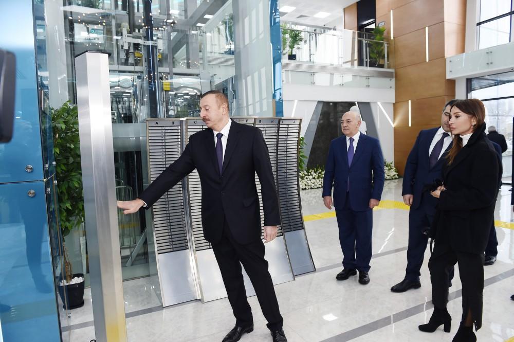 Prezident İlham Əliyev və birinci xanım Mehriban Əliyeva Quba “ASAN həyat” kompleksinin açılışında iştirak ediblər (FOTO) (YENİLƏNİB)