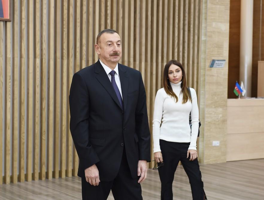 Prezident İlham Əliyev və birinci xanım Mehriban Əliyeva Quba “ASAN həyat” kompleksinin açılışında iştirak ediblər (FOTO) (YENİLƏNİB)
