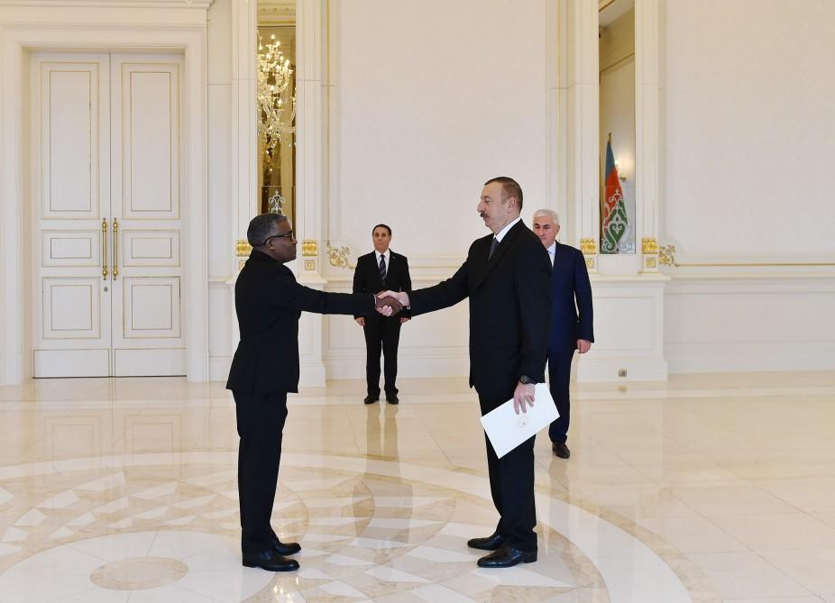 Prezident İlham Əliyev Sudan səfirinin etimadnaməsini qəbul edib (FOTO) (YENİLƏNİB)