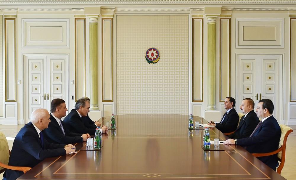 Prezident İlham Əliyev Rusiya Dövlət Dumasının nümayəndə heyətini qəbul edib (FOTO) (YENİLƏNİB)