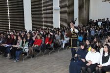 Bilik Fondu Azərbaycan klassik ədəbiyyatının səhnə həlli mövzusunda mühazirə təşkil edib (FOTO)