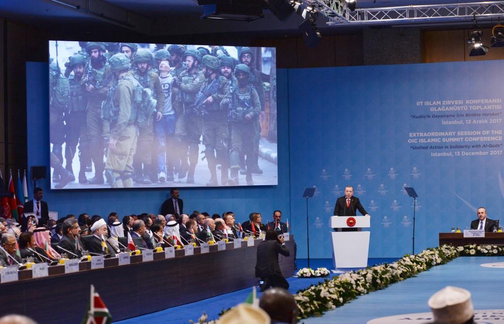 Prezident İlham Əliyev İslam Əməkdaşlıq Təşkilatının Qüds məsələsinə dair fövqəladə Zirvə toplantısında iştirak edib (YENİLƏNİB-2) (FOTO)