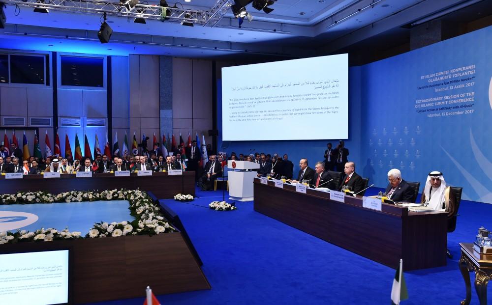 Prezident İlham Əliyev İslam Əməkdaşlıq Təşkilatının Qüds məsələsinə dair fövqəladə Zirvə toplantısında iştirak edib (YENİLƏNİB-2) (FOTO)