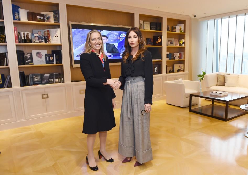 Birinci vitse-prezident Mehriban Əliyeva: Azərbaycan Avropanın enerji təhlükəsizliyinə töhfə verir (FOTO) (YENİLƏNİB)