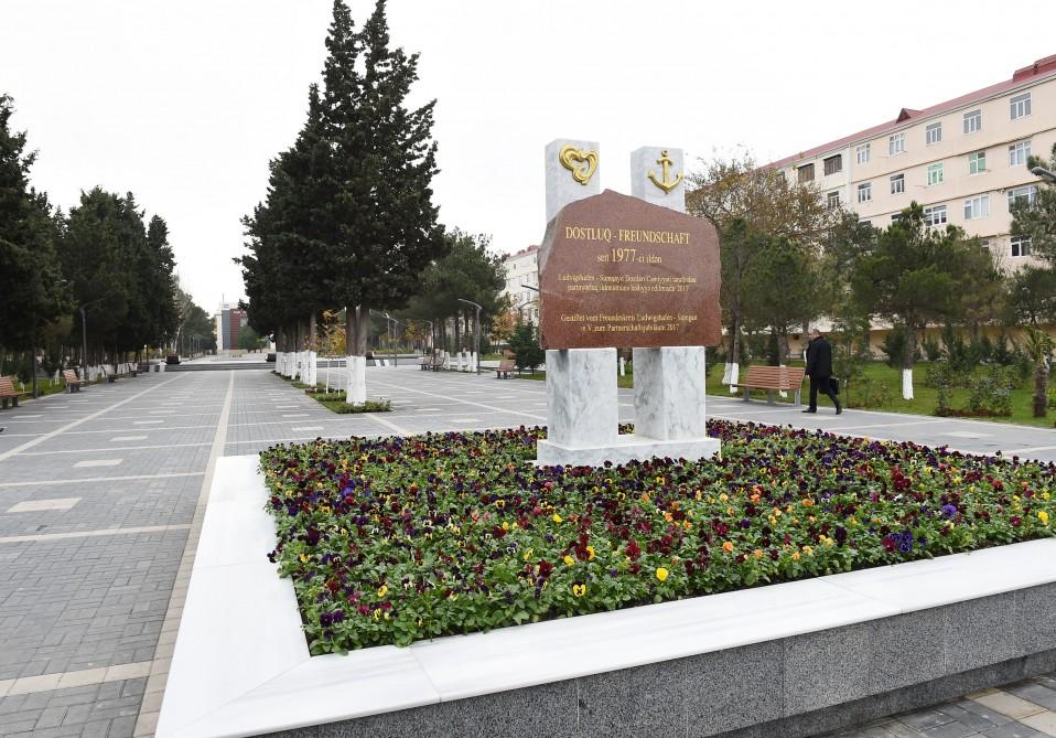 Prezident İlham Əliyev Sumqayıtda Lüdviqshafen parkında əsaslı təmirdən sonra yaradılan şəraitlə tanış olub (FOTO) (YENİLƏNİB)
